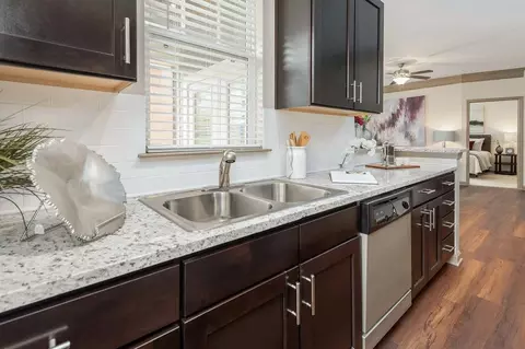 10015 Madison Square Pl, Charlotte, NC 28216 photo 3