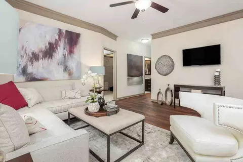 10015 Madison Square Pl, Charlotte, NC 28216 photo 4