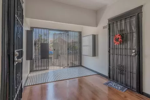 4309 S Main St, Los Angeles, CA 90037