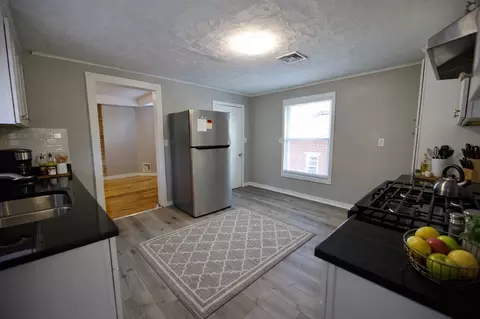 46 Green St, Haverhill, MA 01830