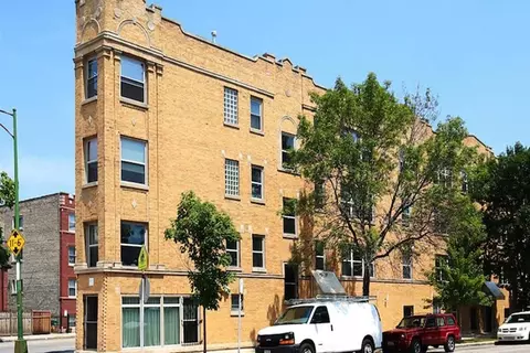 2038 W Touhy Ave, Chicago, IL 60645
