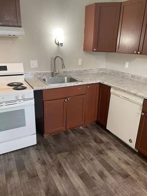 305-418 305-418 Betsy Ross Pl 305-417 Paul Revere Pl 306-322 W 65th St 601 W 61st St 6505-6604 N Harrison St 6543 Scott St, Davenport, IA 52806