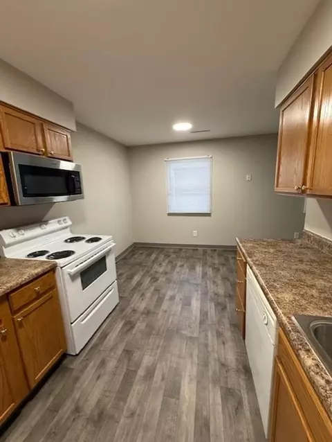 305-418 305-418 Betsy Ross Pl 305-417 Paul Revere Pl 306-322 W 65th St 601 W 61st St 6505-6604 N Harrison St 6543 Scott St, Davenport, IA 52806