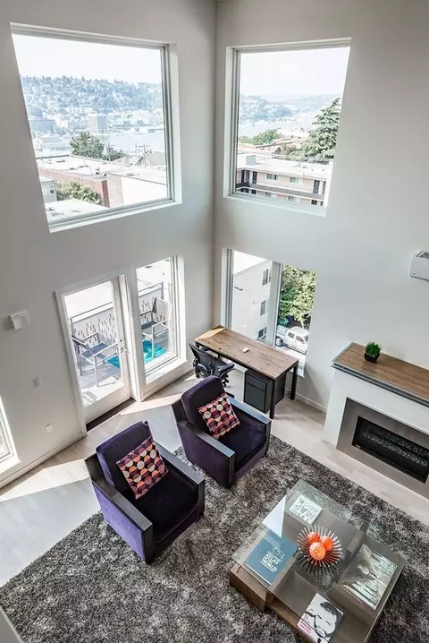 515 Summit Ave E, Seattle, WA 98102