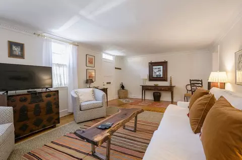 1425 P St NW, Washington, DC 20005 photo 3