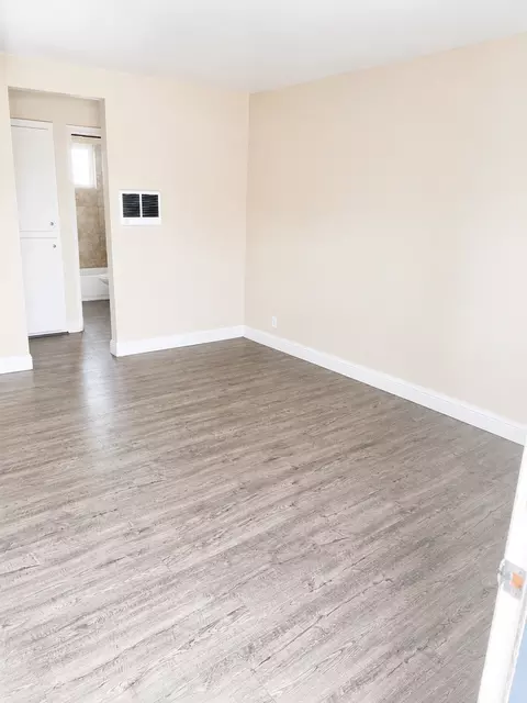 150 E Orangeburg Ave, Modesto, CA 95350