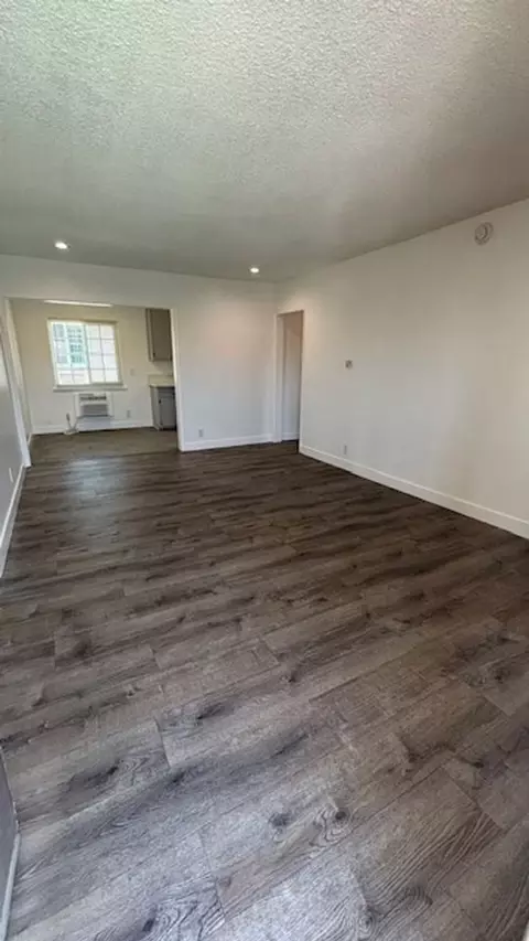 8817 Tobias Ave, Los Angeles, CA 91402