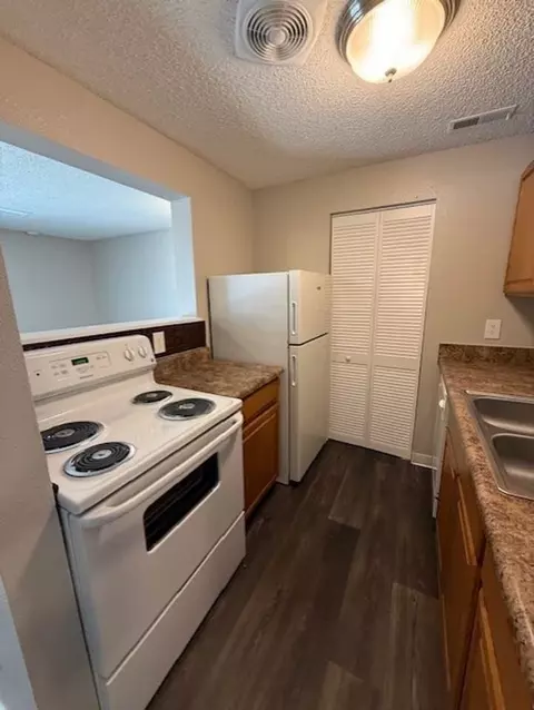 2701 S Emporia St, Wichita, KS 67216
