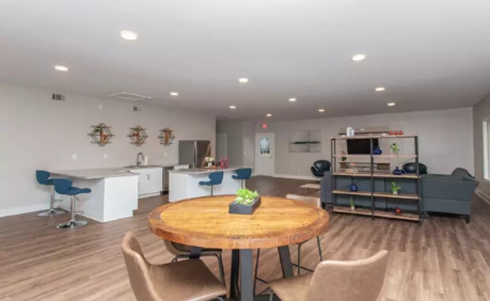 4375 Cascade Rd SW, Atlanta, GA 30331 | 75 Photos - Movoto