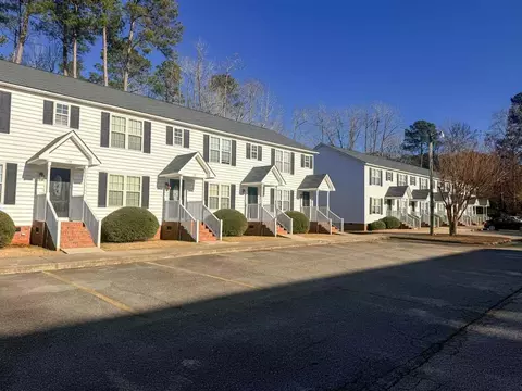 103 Cambridge Pl, Smithfield, NC 27577