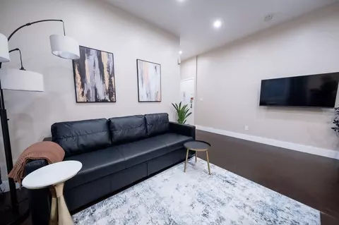 245 W 113th St, New York, NY 10026