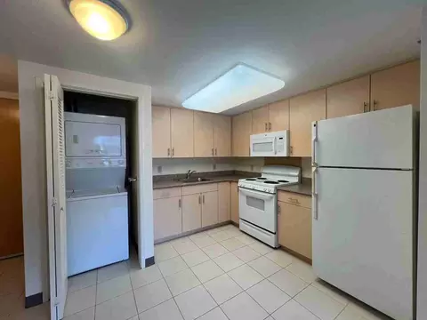 2055 Ala Wai Blvd, Honolulu, HI 96815