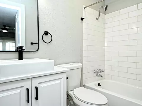 1720 Wooten Park Dr, Austin, TX 78757