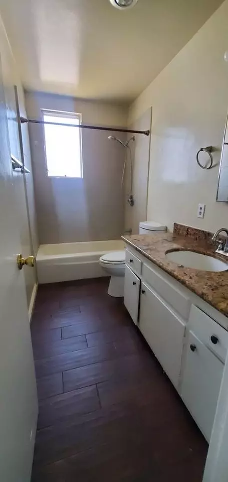 1815 Locust Ave, Long Beach, CA 90806 photo 5