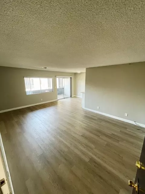 17340 Burbank Blvd, Encino, CA 91316 photo 3