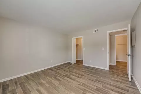 4310 W Northgate Dr, Irving, TX 75062 photo 7