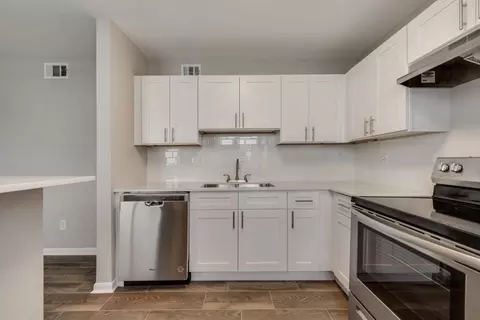 4310 W Northgate Dr, Irving, TX 75062 photo 3