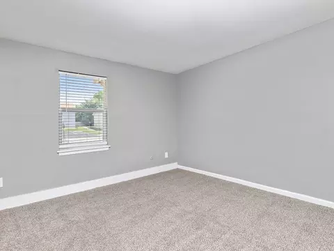 611 NE Ridgeview Dr, Lees Summit, MO 64086 photo 14