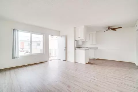 4736 Point Loma Ave, San Diego, CA 92107