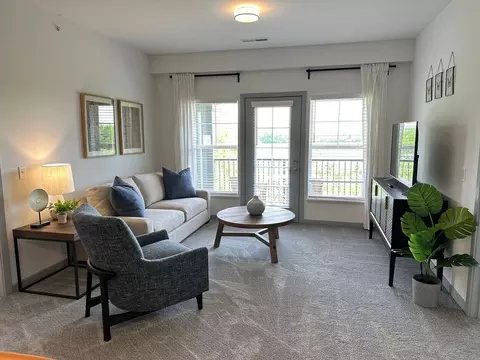 5102 Alder Vista Dr, Columbus, OH 43085