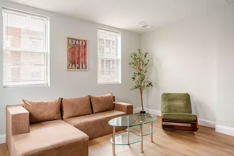 1816 S 9th St, Philadelphia, PA 19148