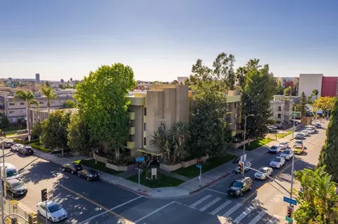 1255 N Orange Dr, Los Angeles, CA 90038