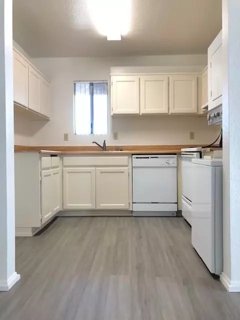 Orangewood Ct, Redlands, CA 92373 photo 14