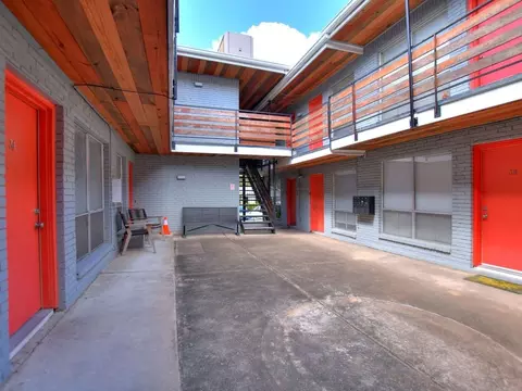408 W 37th St, Austin, TX 78705