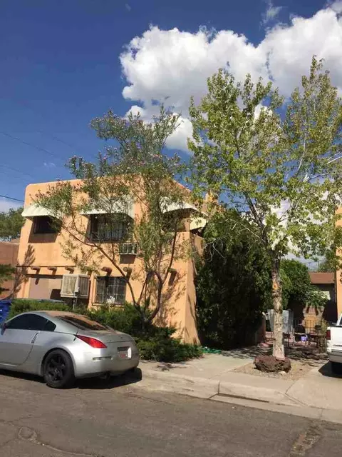 414 Pine St SE, Albuquerque, NM 87106