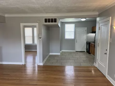 8956 S Elizabeth St, Chicago, IL 60620