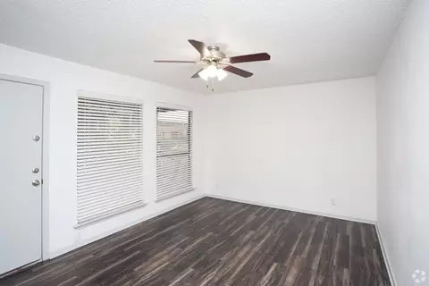 8033 Gessner Dr, Austin, TX 78753