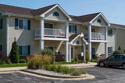 313 323 James St #313-313, Slinger, WI 53086