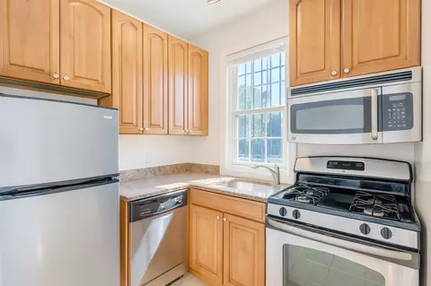 1111 Lamont St NW, Washington, DC 20010