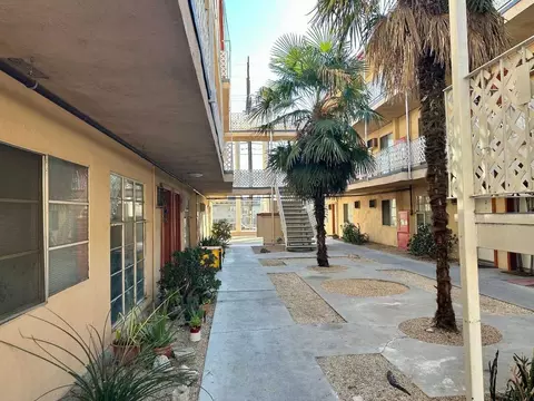 15525 Nordhoff St, Los Angeles, CA 91343