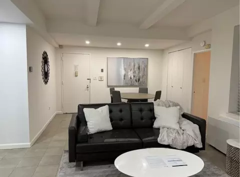 200 E 11th St, New York, NY 10003