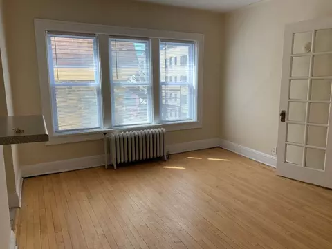 829 N Cass St, Milwaukee, WI 53202