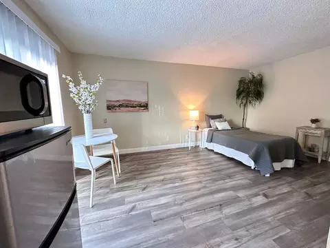 390 N Winchester Blvd, Santa Clara, CA 95050