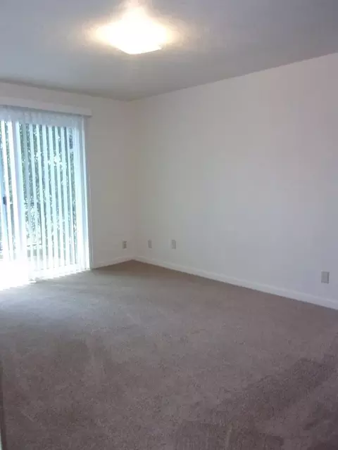 1253 Royvonne Ave SE, Salem, OR 97302