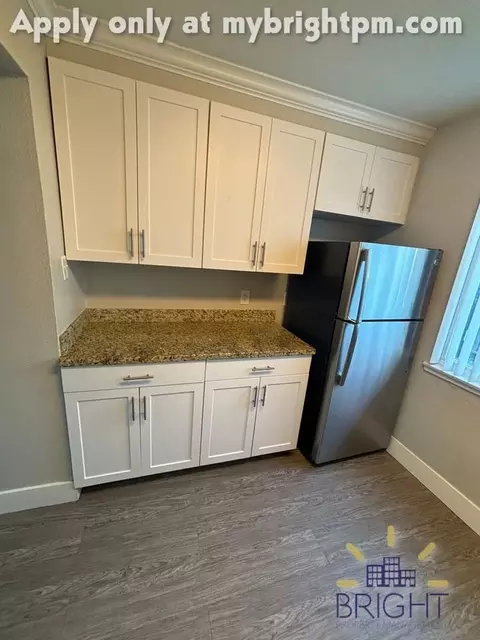 5939 Sutter Ave, Carmichael, CA 95608