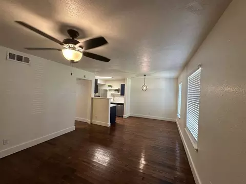 2211 S Vernon Ave, Dallas, TX 75224