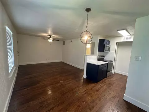 2211 S Vernon Ave, Dallas, TX 75224