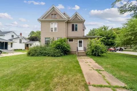 1103 Main St, Cedar Falls, IA 50613