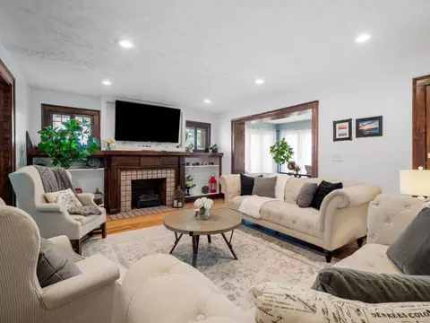3222 West Boulevard, Cleveland, OH 44111