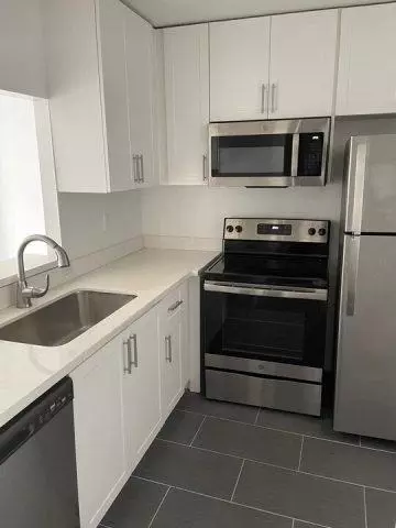 2915 NW 60th Ave, Sunrise, FL 33313 photo 11