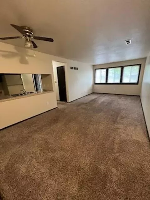 3710 56th St, Des Moines, IA 50310 photo 2