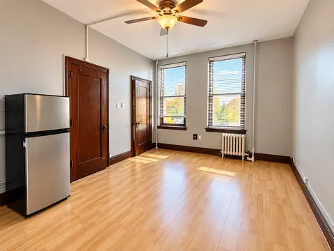 1425 Lasalle Ave, Minneapolis, MN 55403