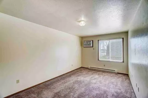 724 S College Dr, Bowling Green, OH 43402 photo 7