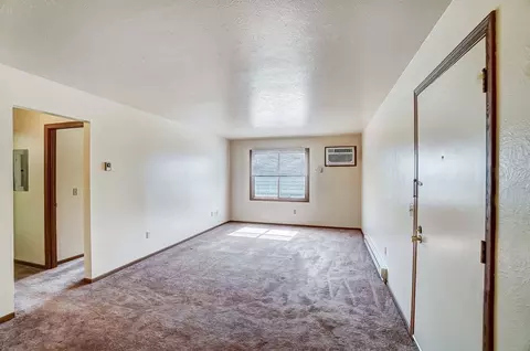 724 S College Dr, Bowling Green, OH 43402 photo 3
