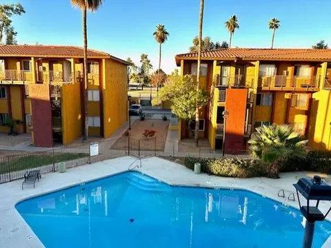6236 N Black Canyon Hwy, Phoenix, AZ 85017