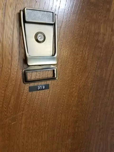 Arbor Cir, Omaha, NE 68106